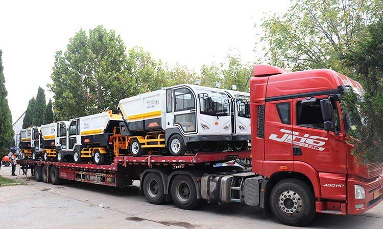 電動垃圾清運車發車現場 垃圾清運車