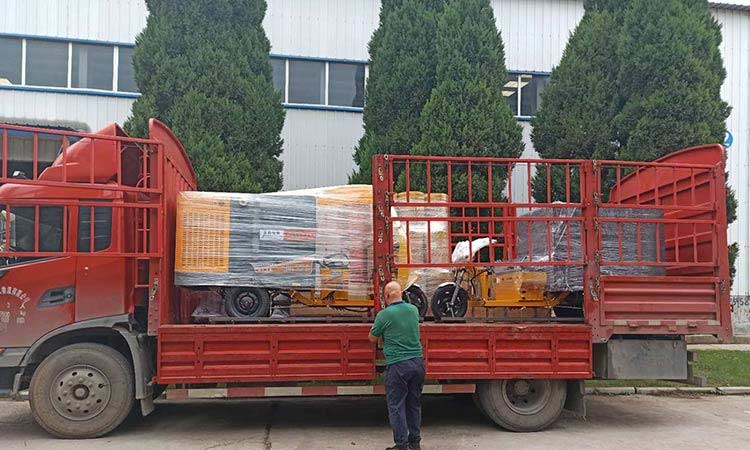 定制高溫高壓清洗車發貨現場 三輪高壓清洗車