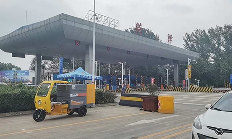 多功能高壓清洗車到貨現場 環衛人行道高壓清洗車