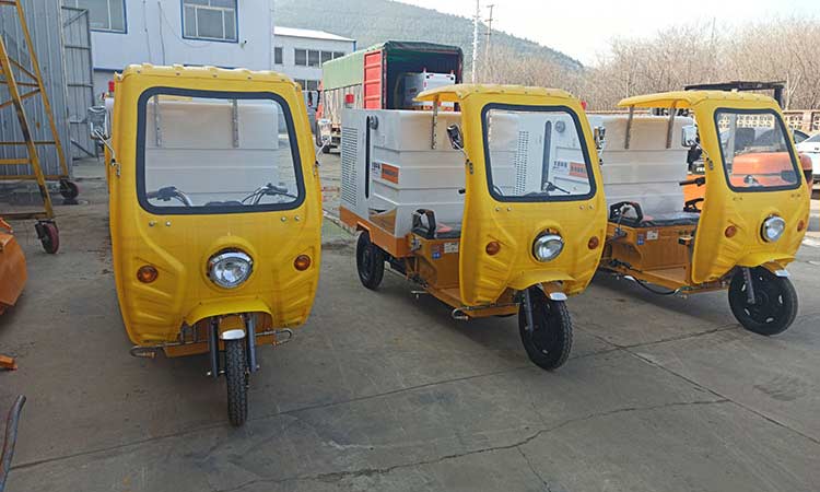 純電動(dòng)高壓清洗車等待裝車 背街小巷高壓清洗車