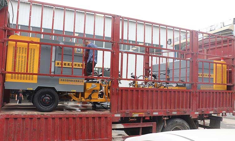 人行道高壓清洗車 人行道高壓清洗車