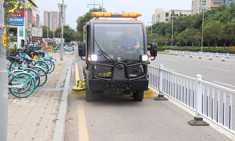 環衛道路洗掃車 道路洗掃車