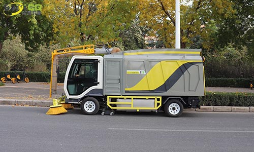 多功能樹葉收集車，非落葉季節(jié)能做什么？