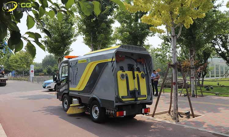 電動(dòng)道路洗掃車(chē) 電動(dòng)道路洗掃車(chē)
