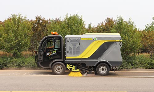 背街小巷需要什么樣的電動道路洗掃車？