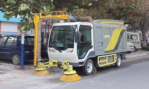 百易落葉收集器,助力烏魯木齊美麗秋色