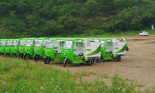 近日深圳定制一批小型三輪高壓清洗車(chē)已經(jīng)交付客戶(hù)指定地點(diǎn)
