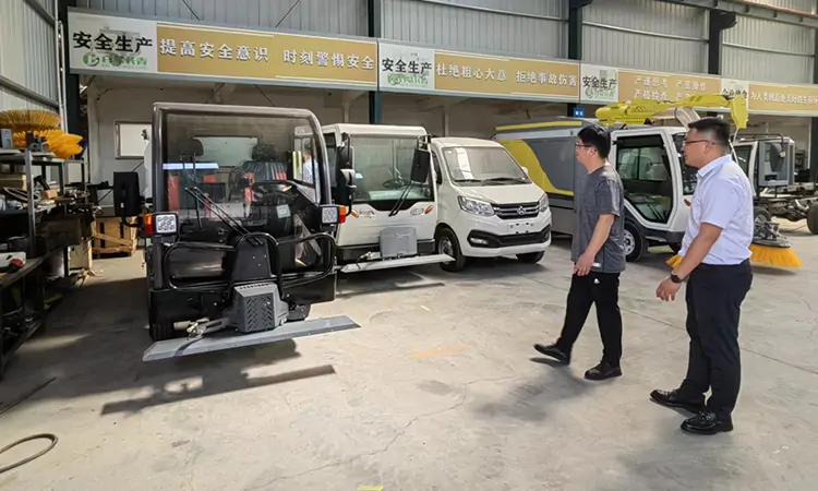 北控領(lǐng)導(dǎo)參觀現(xiàn)場 北控領(lǐng)導(dǎo)參觀現(xiàn)場