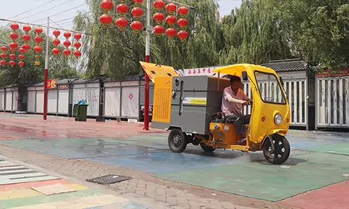 小型三輪高壓清洗車步行街，高壓沖洗作業實操