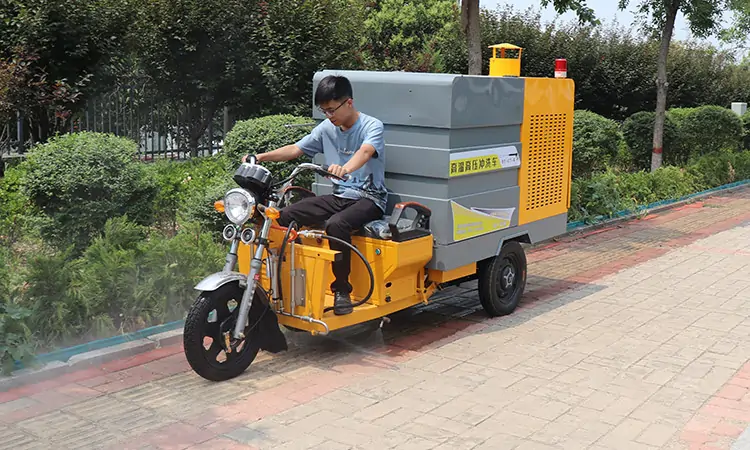 高溫高壓清洗車 三輪高溫高壓清洗車