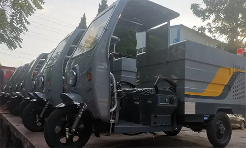 高壓清洗車定制外觀，清潔高效，已裝車準備發貨