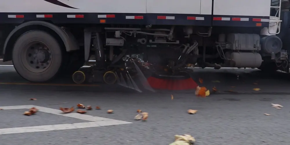 純電動(dòng)樹(shù)葉收集車(chē)