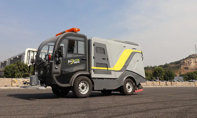 純電動深度清潔車--高壓移動清洗盤+大容量水箱，解決三級道路衛生保潔難題！