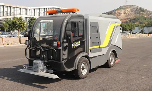 純電動深度清潔車冬季路面清潔不殘留污水，不會導致路面結冰