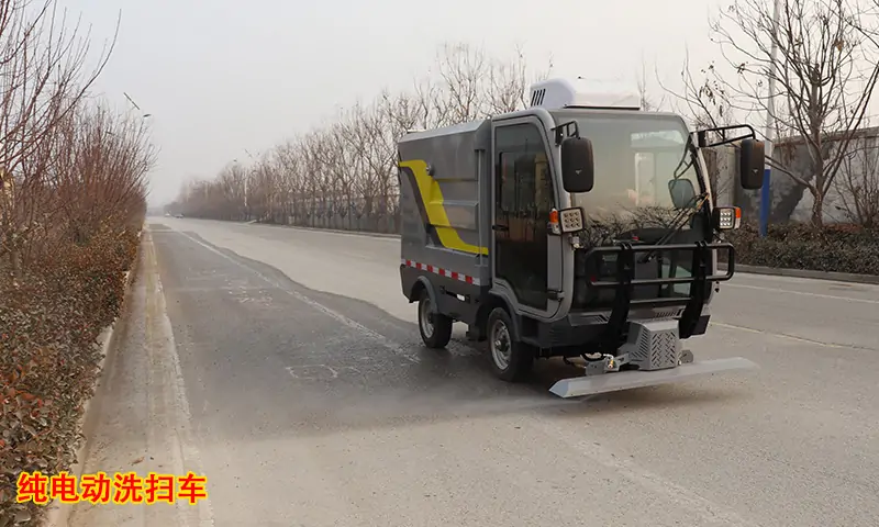 在全世界暢銷的電動小型高壓沖洗車,解決95%環衛難題,你不想試一下效果嗎?