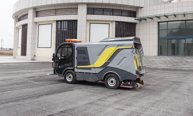 純電動深度清潔車輔道人行道深度清潔有妙招！移動式清洗盤，輕輕松松搞定地面污漬！