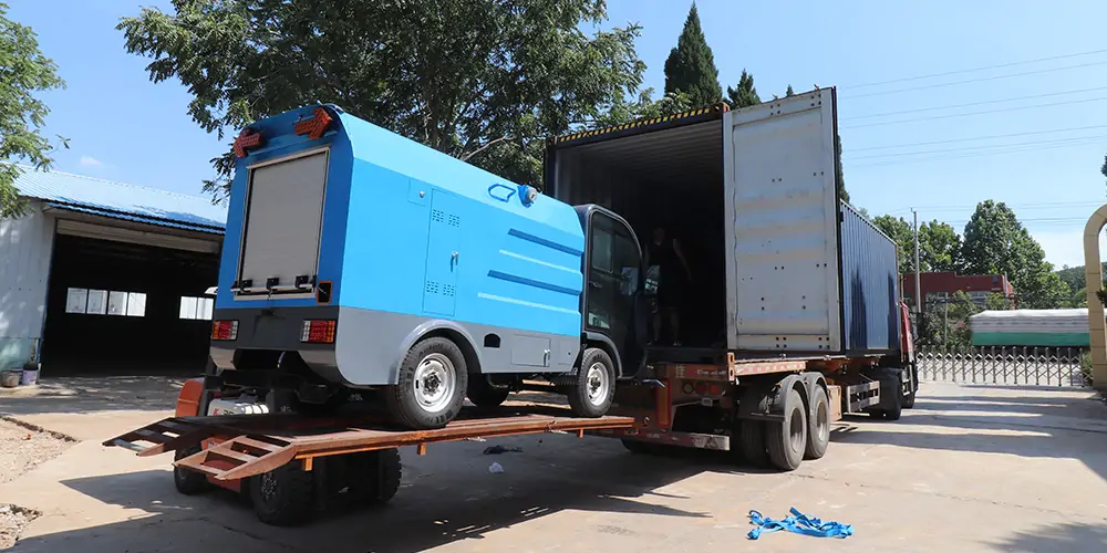 道路洗掃車_路面污漬清潔“專家”_電動洗掃車_環衛洗掃車_小型洗掃車 道路洗掃車_路面污漬清潔“專家”_電動洗掃車_環衛洗掃車_小型洗掃車