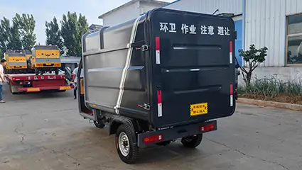 側裝式垃圾清運車BY-L30操作環境