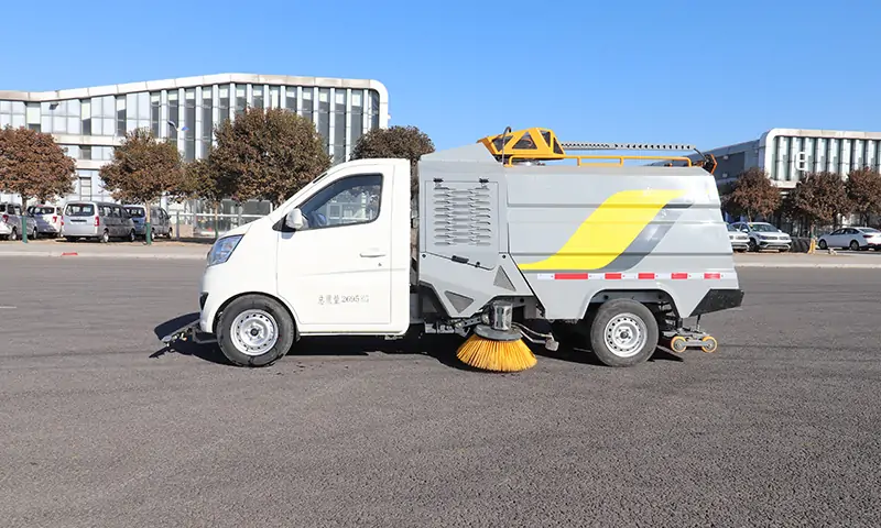 新能源小型洗掃車：城市環衛的智能清潔守護者