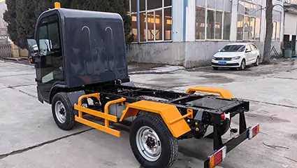 八桶式垃圾清運車BY-L8車輛底盤