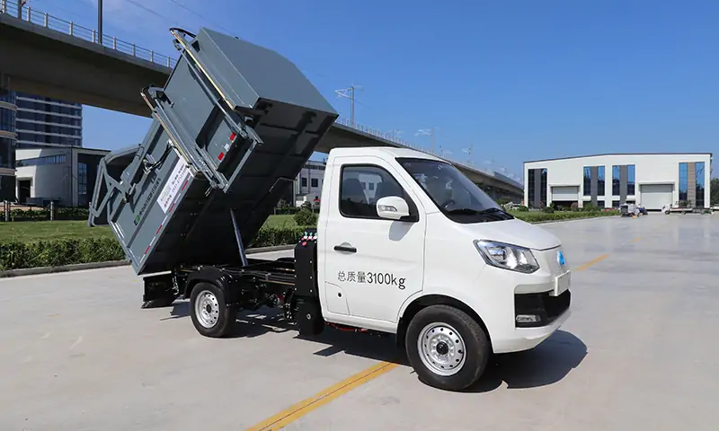 新能源側(cè)裝式垃圾車(chē)——讓城市清潔更高效更綠色